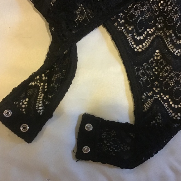 Lace Bodysuit EUC - Picture 2 of 7